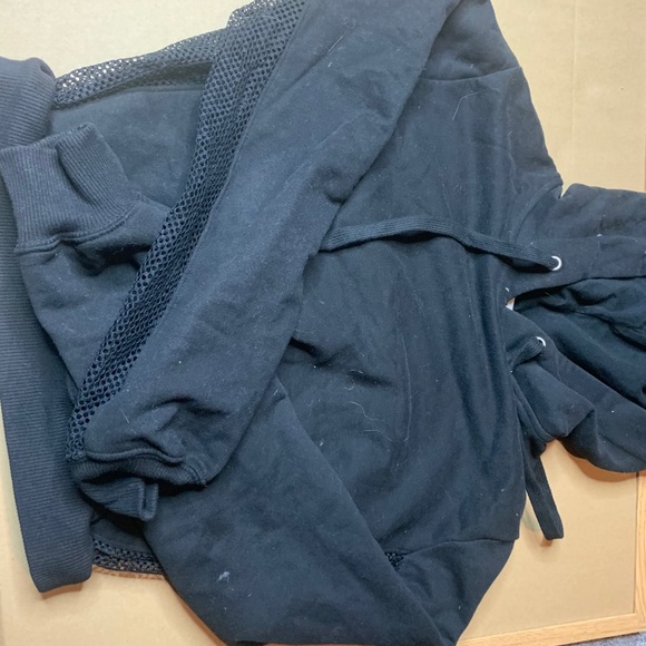 Garage black top - Picture 1 of 2